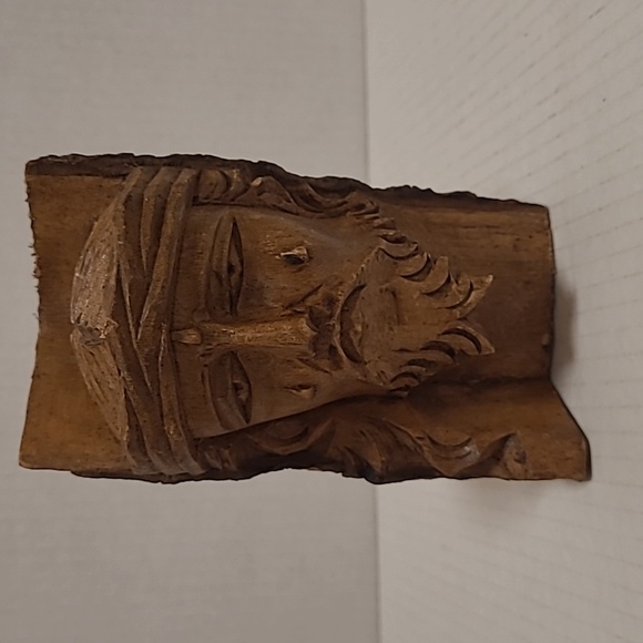 Vintage Religious Folk Art Hand Carved Jesus Christ Log - Picture 3 of 16